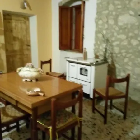 Holiday home Il Piacere Della Natura Cansano